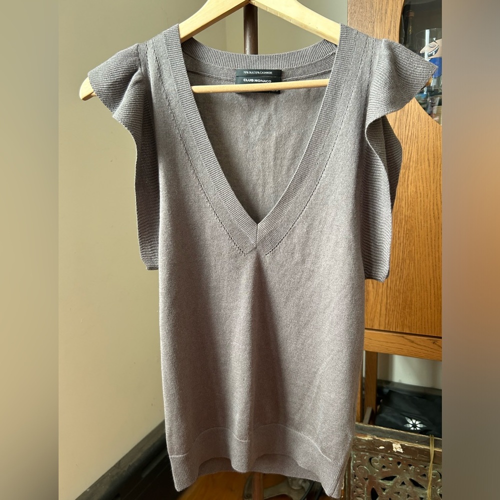 Club monaco silk and cashmere flutter sleeve knit top
